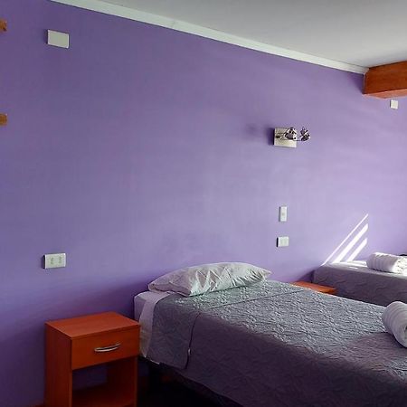 Hostal La Base ปวยร์โตนาตาเลส ภายนอก รูปภาพ