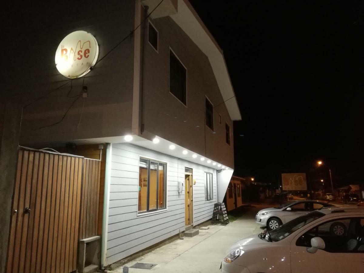 Hostal La Base ปวยร์โตนาตาเลส ภายนอก รูปภาพ